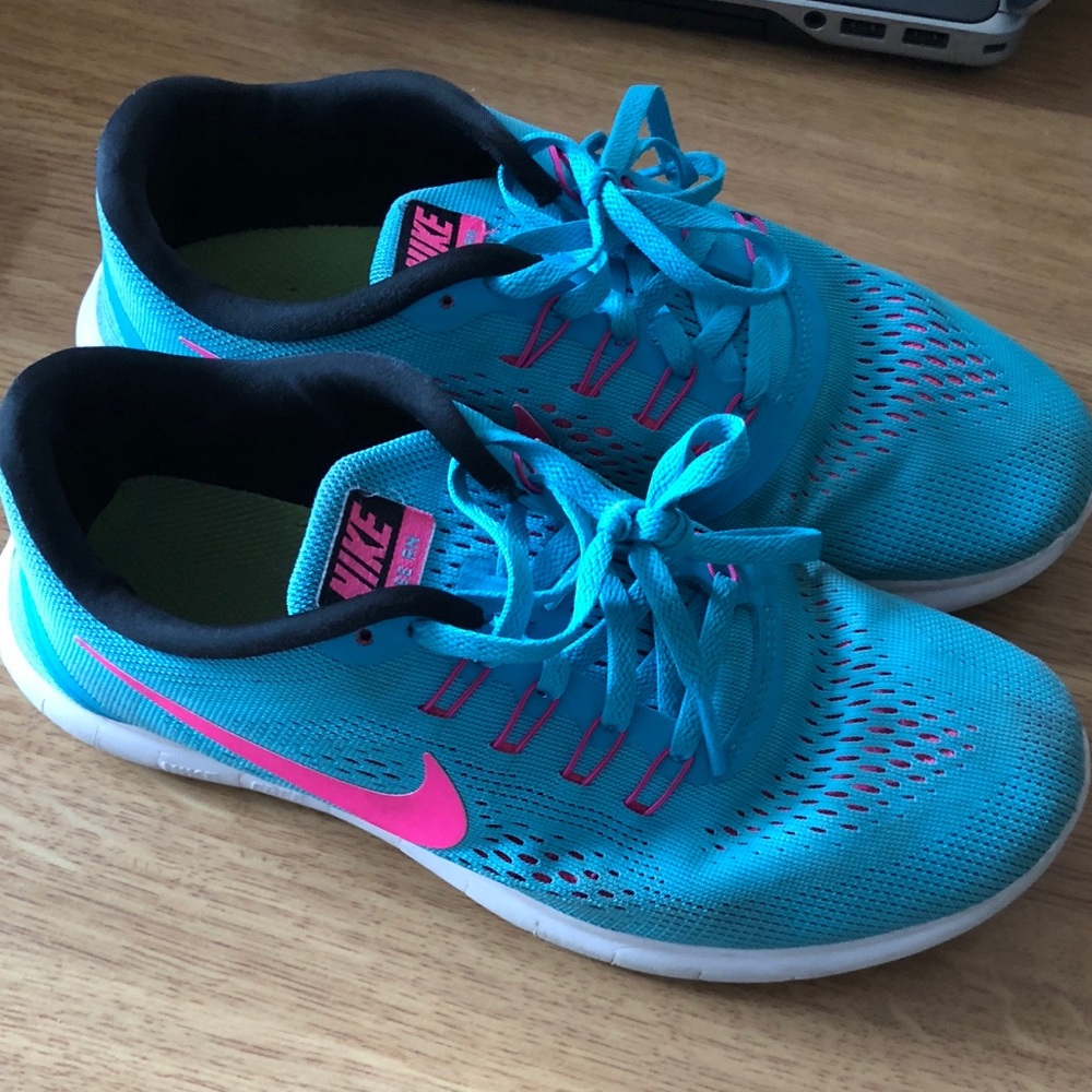 Women’s nikes